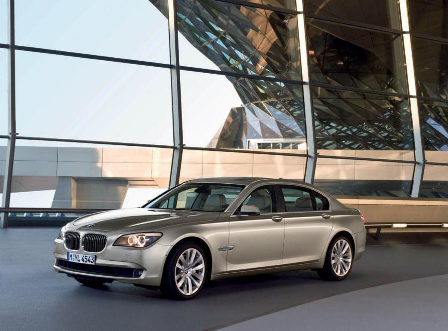  BMW 7-Series 2009 года  (фото 144 из 167)